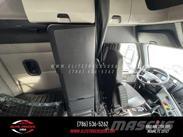 Freightliner Cascadia Andere Fahrzeuge