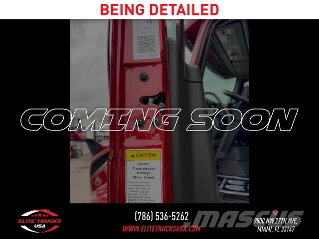Volvo Commercial VNL 牵引车