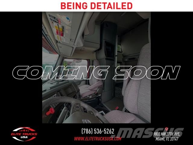 Volvo Commercial VNL 牵引车