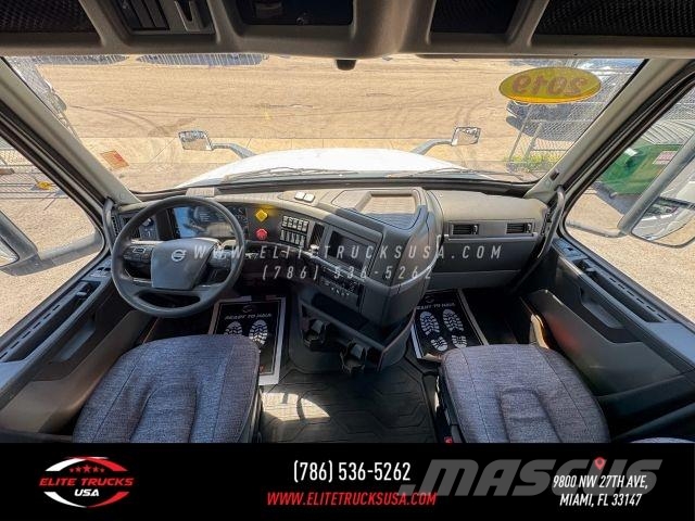 Volvo Commercial VNL 中古トラクターヘッド | トレーラーヘッド