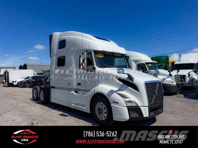 Volvo Commercial VNL 860 Vlačilci