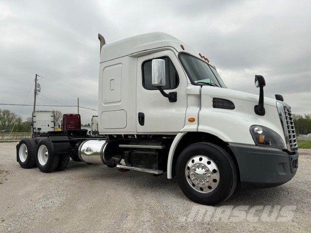 Freightliner 113 Evolution Prime Movers