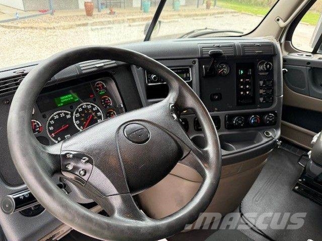 Freightliner 113 Evolution Prime Movers