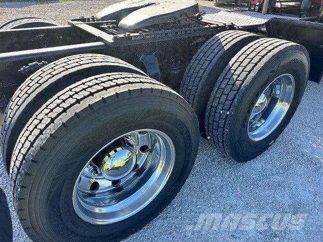 Freightliner CORONADO SD122 Prime Movers