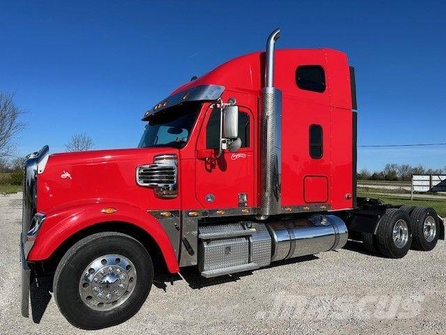 Freightliner CORONADO SD122 Prime Movers