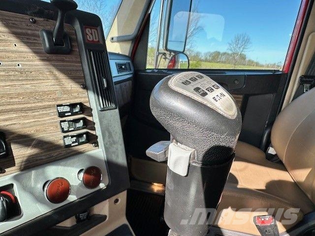 Freightliner CORONADO SD122 Prime Movers