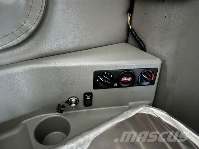 Peterbilt 587 트랙터 유닛