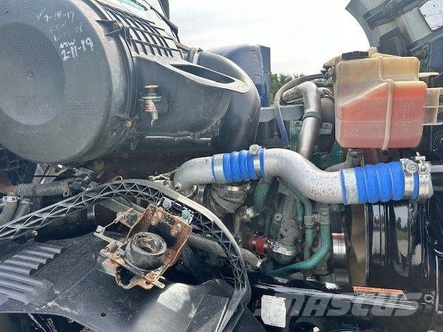Volvo VNL64T670 Ciągniki siodłowe