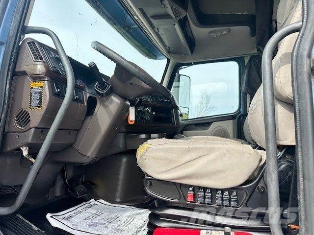 Volvo VNL64T670 Ciągniki siodłowe