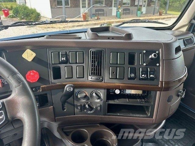 Volvo VNL64T670 Ciągniki siodłowe