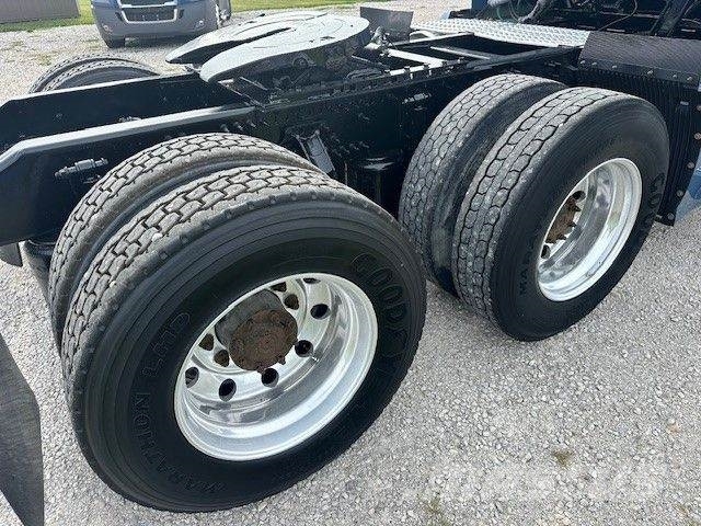 Volvo VNL64T670 Ciągniki siodłowe