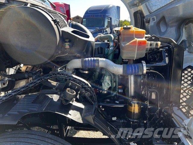 Volvo VNL64T780 Tegljači