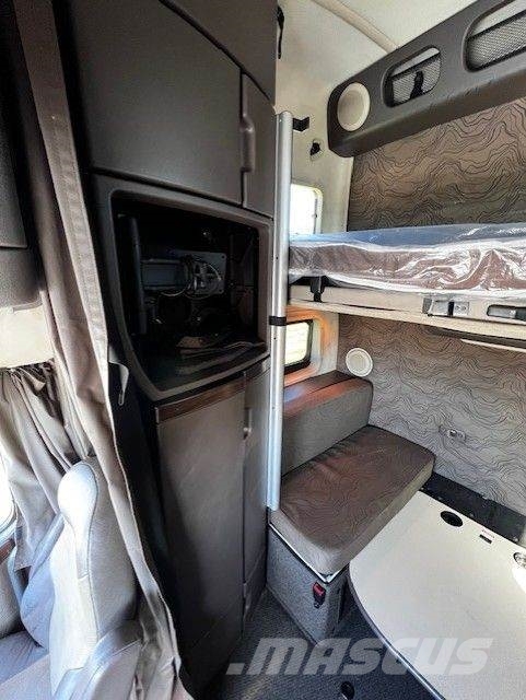 Volvo VNL64T780 Tegljači