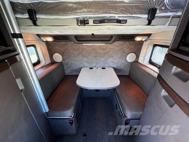 Volvo VNL64T780 Tegljači
