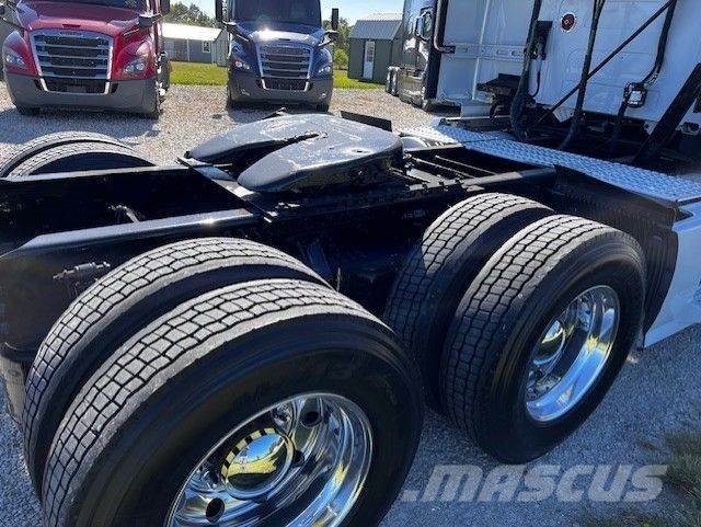 Volvo VNL64T780 Tegljači