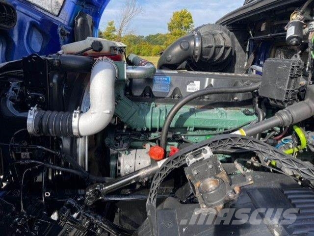 Volvo VNL64T780 Tegljači