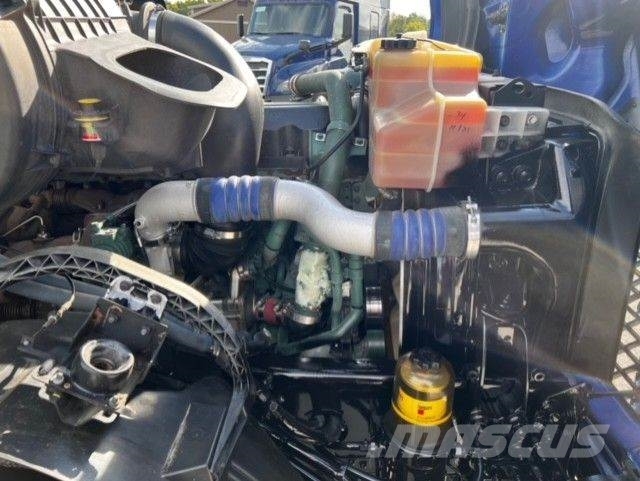 Volvo VNL64T780 Tegljači