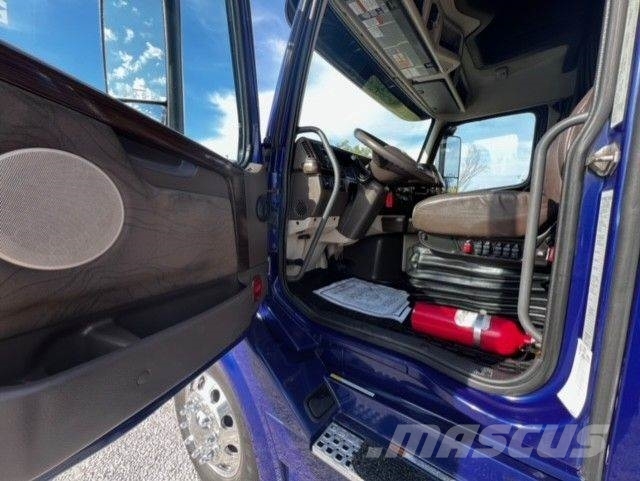 Volvo VNL64T780 Tegljači