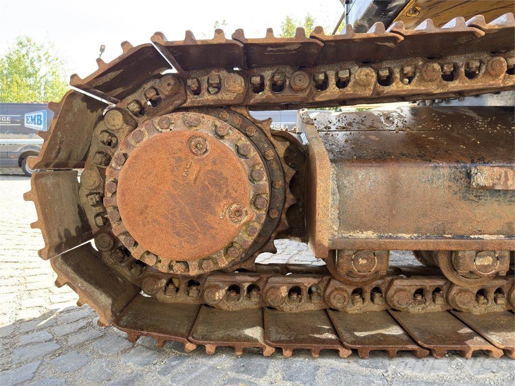 CAT 326FLN 履带挖掘机