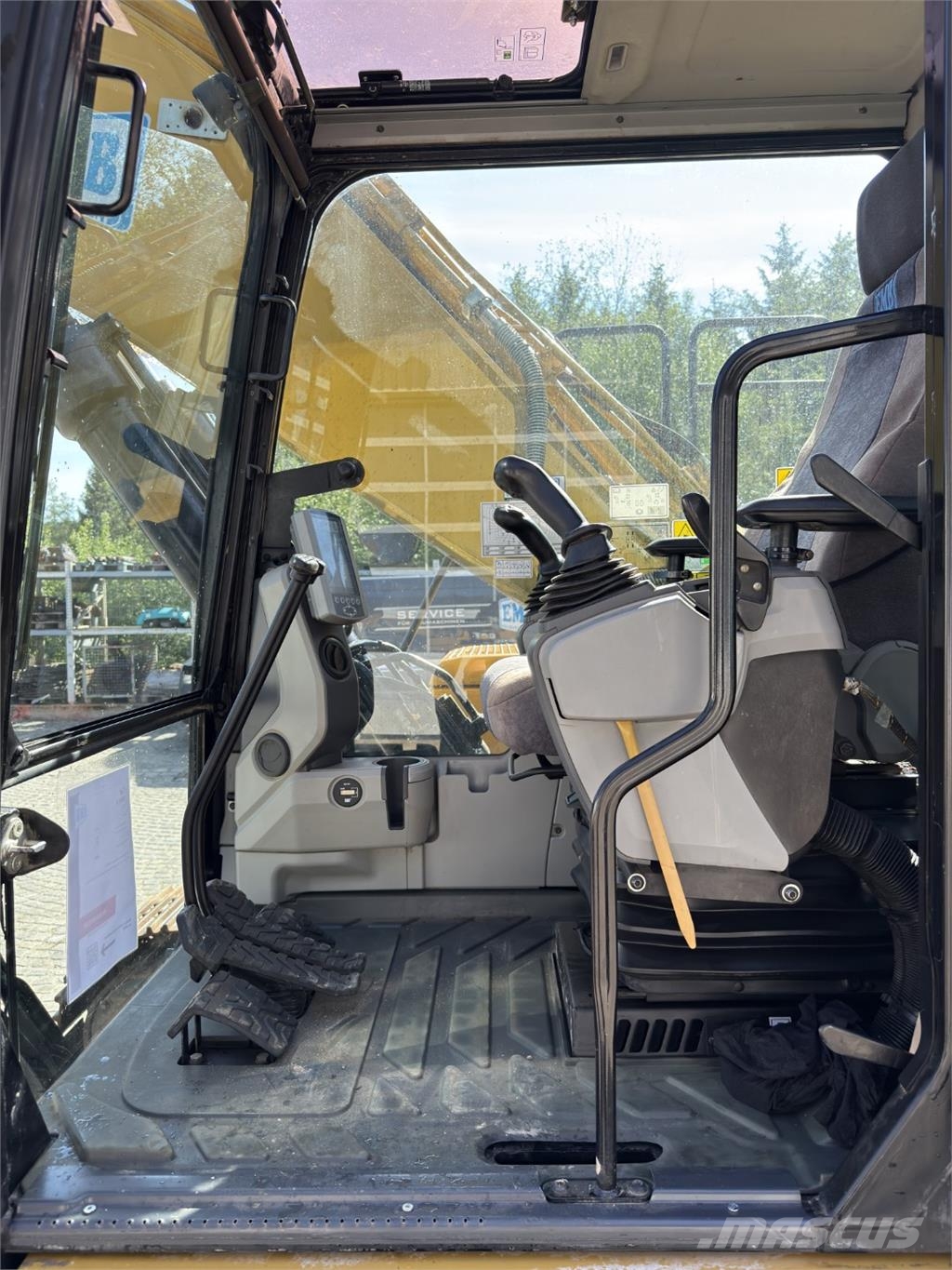 CAT 326FLN 履带挖掘机