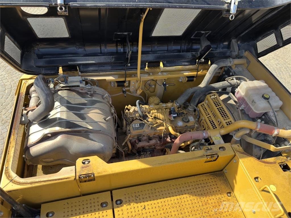 CAT 326FLN 履带挖掘机