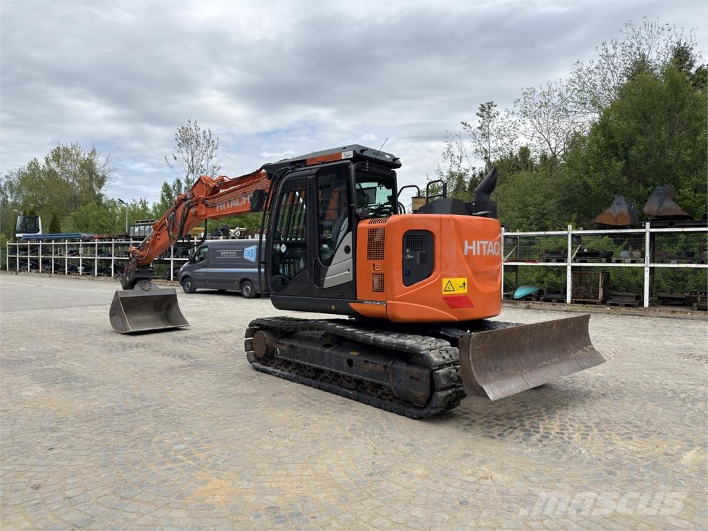 Hitachi ZX135US-6 حفارات زحافة