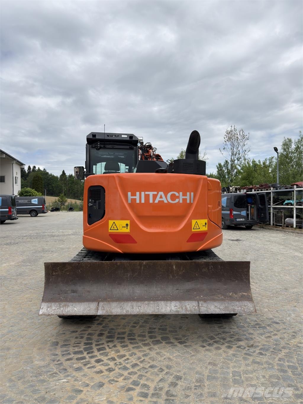 Hitachi ZX135US-6 حفارات زحافة