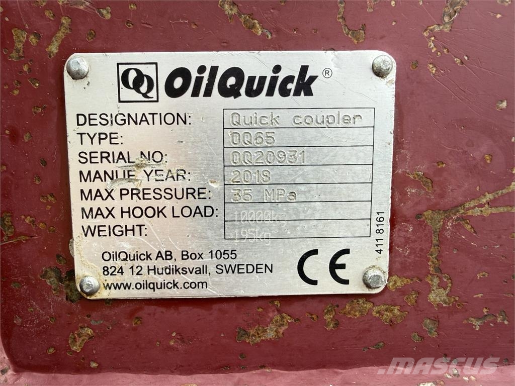 Hitachi ZX135US-6 حفارات زحافة
