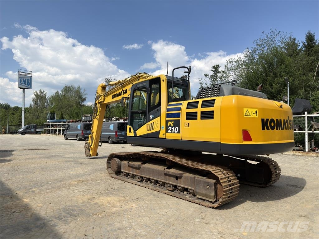 Komatsu PC210LC-10 حفارات زحافة