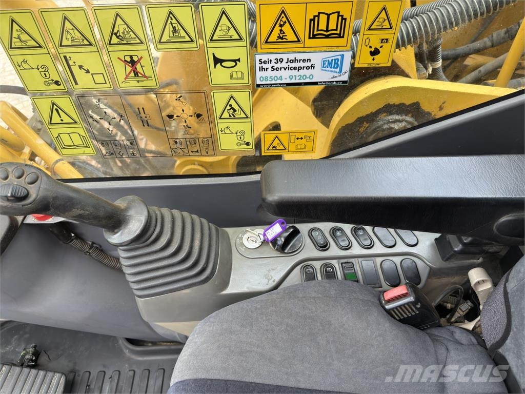 Komatsu PC210LC-10 Εκσκαφείς με ερπύστριες