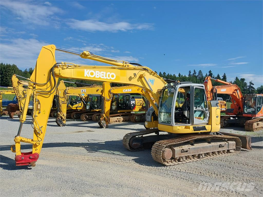New Holland Kobelco E235B SRNLC Rupsgraafmachines