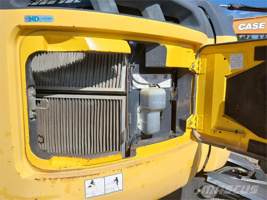 New Holland Kobelco E235B SRNLC Rupsgraafmachines