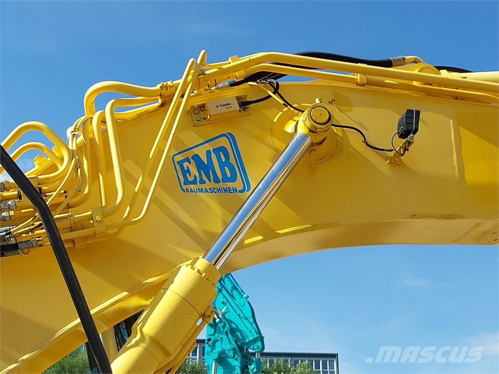 New Holland Kobelco E235B SRNLC Rupsgraafmachines