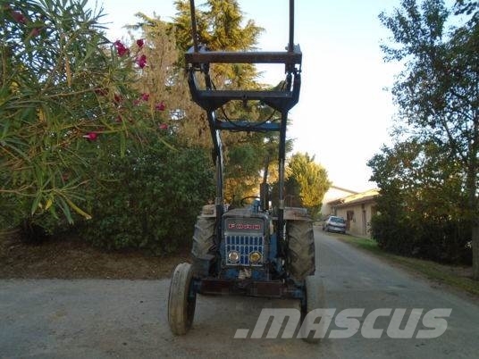 Ford 5000 5000 Tractors