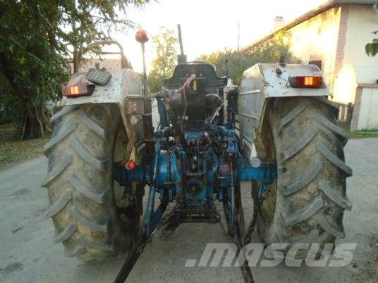 Ford 5000 5000 Tractors