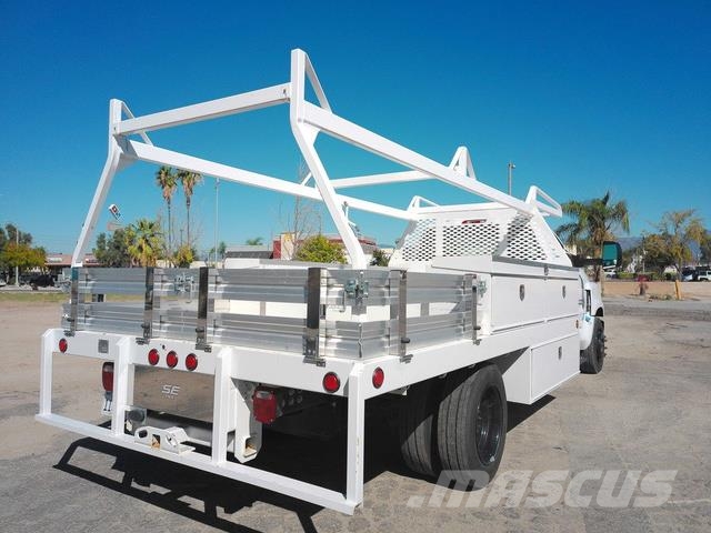 Chevrolet Silverado 5500 Evakuators ar manipulatoru
