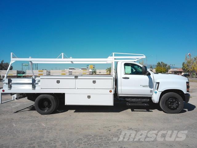 Chevrolet Silverado 5500 Evakuators ar manipulatoru