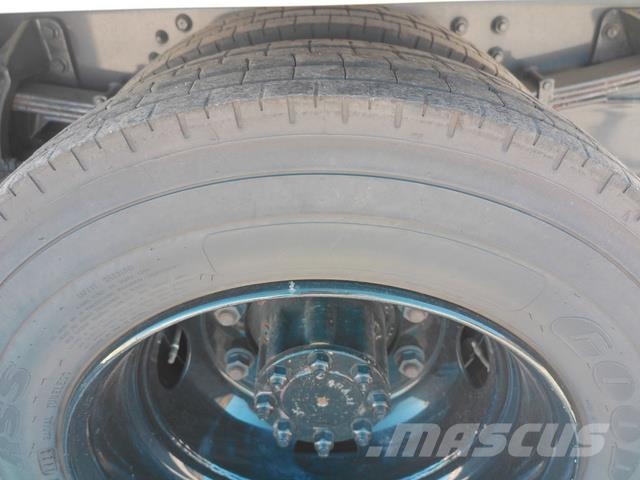 Chevrolet Silverado 5500 Evakuators ar manipulatoru