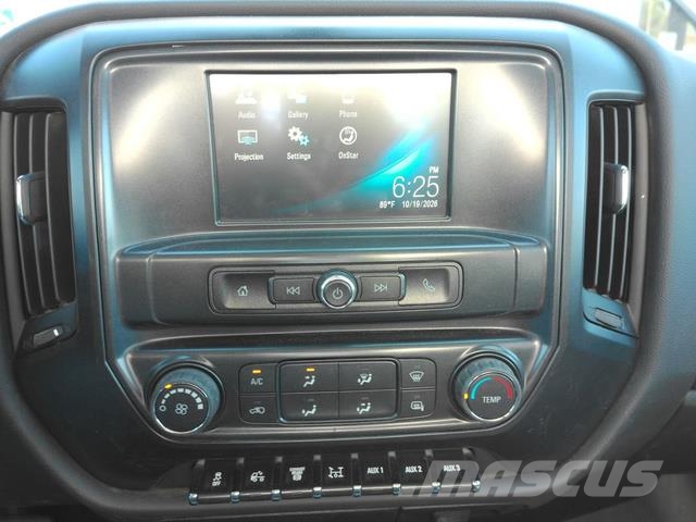 Chevrolet Silverado 5500 Evakuators ar manipulatoru