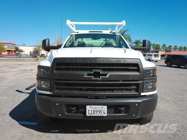 Chevrolet Silverado 5500 Evakuators ar manipulatoru