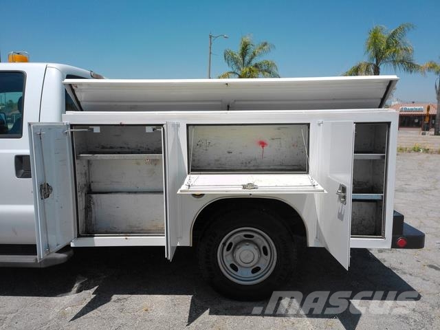 Ford F350 Recovery vehicles