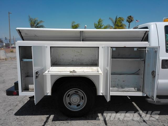 Ford F350 Recovery vehicles