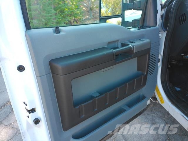 Ford F350 Evakuators ar manipulatoru