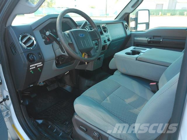Ford F350 Evakuators ar manipulatoru