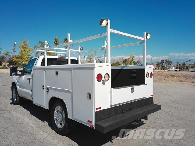 Ford F350 Evakuators ar manipulatoru