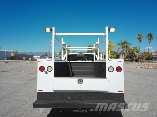 Ford F350 Evakuators ar manipulatoru