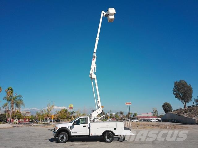 Ford F550 Evakuators ar manipulatoru