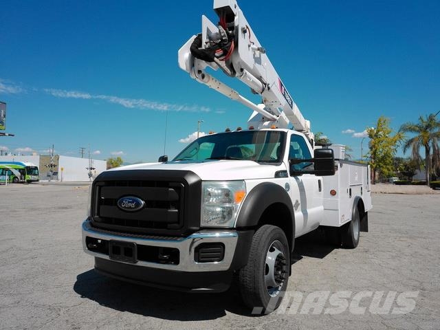 Ford F550 Evakuators ar manipulatoru
