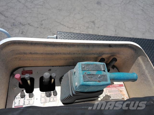 Ford F550 Evakuators ar manipulatoru