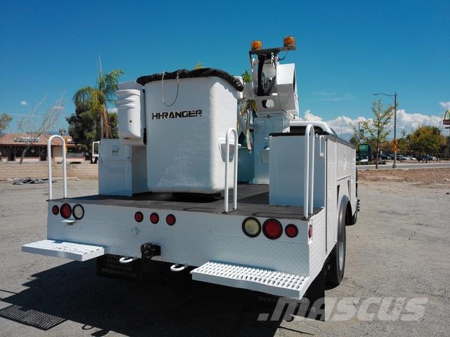 Ford F550 Evakuators ar manipulatoru